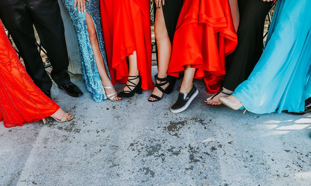 Средняя стоимость образа на выпускной в Омске в этом году составила более 7 тысяч рублей