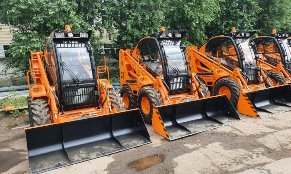 В Омск поступила партия белорусских дорожных погрузчиков 