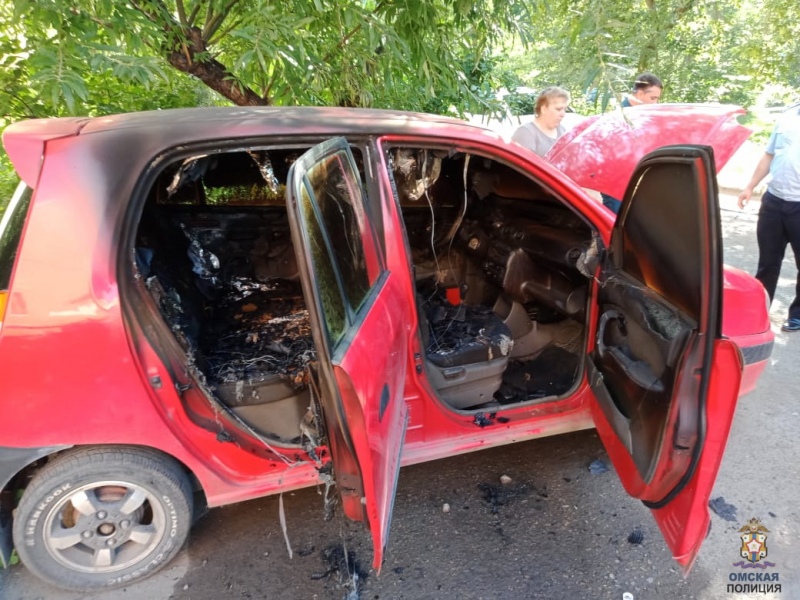 Омич поджёг автомобиль, чтобы отомстить бывшей жене