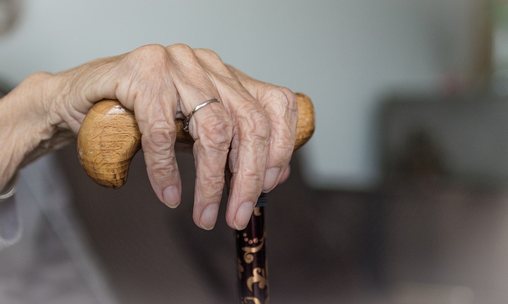 Росгвардейцы помогли вернуться домой 85-летней омичке, которая забыла свой адрес