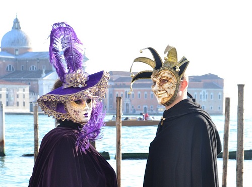 Омичей приглашают участвовать в "Семейном карнавале"