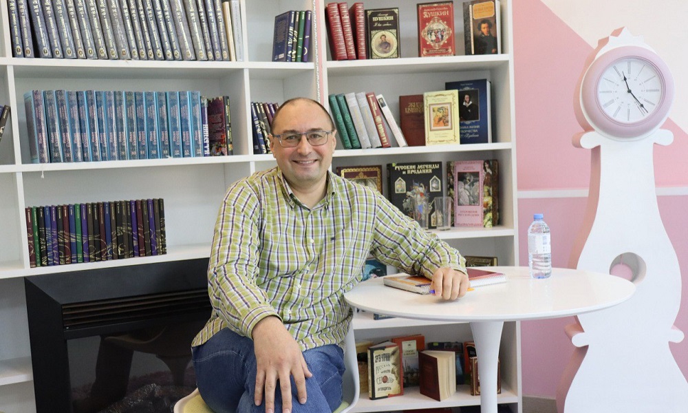 Омскому писателю Николаю Пономарёву вручили международную премию «Совесть»