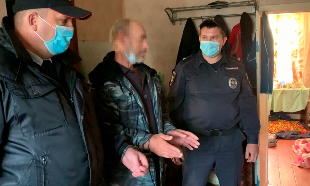 "Ударил в челюсть, и она полетела": омич рассказал, как убил сожительницу из-за её лени