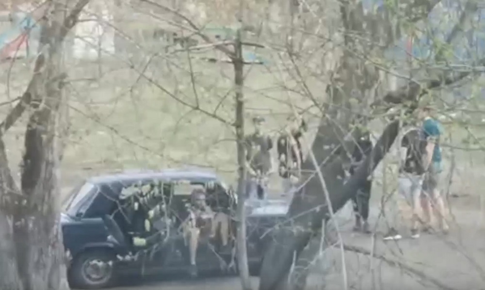 В Нефтяниках омичи сломали челюсть 16-летнему подростку