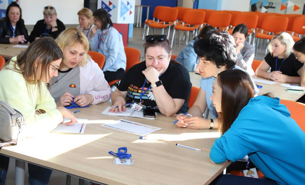 Для участниц женского клуба в омском Кадровом центре провели интерактивную игру «Семейный бюджет»