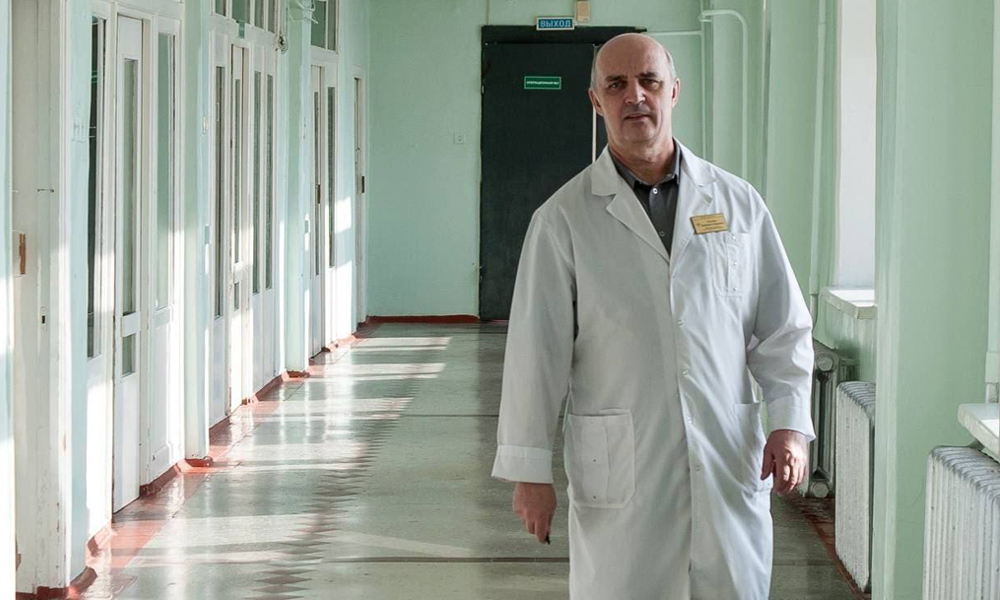 Ведущий омский хирург рассказал о защите от обморожений в морозы