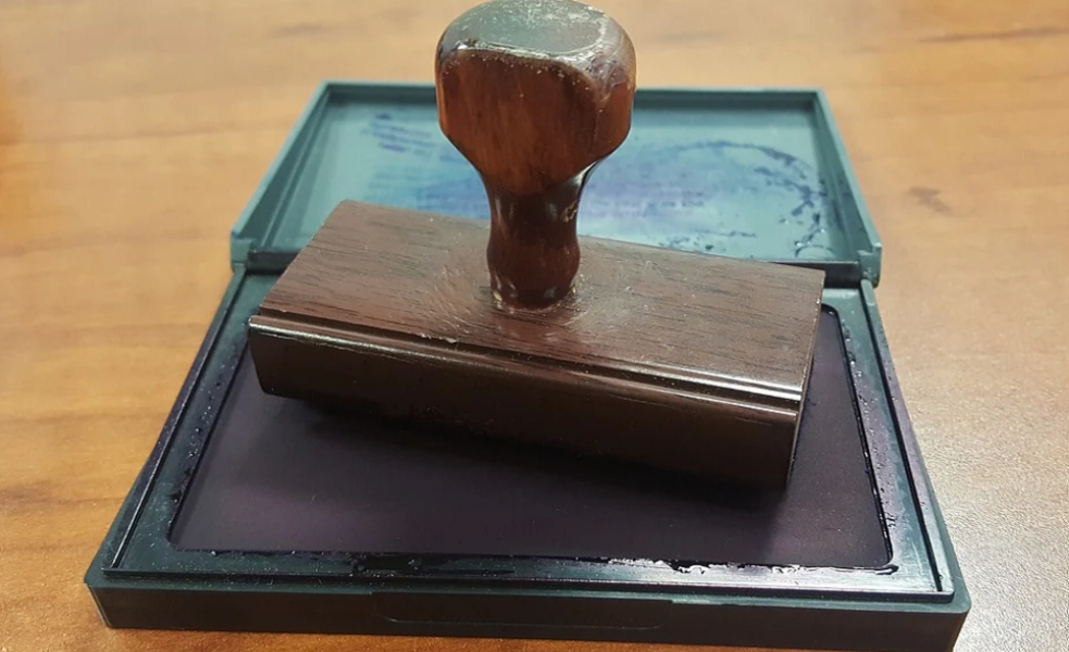 Омича с поддельными документами задержали в аптеке