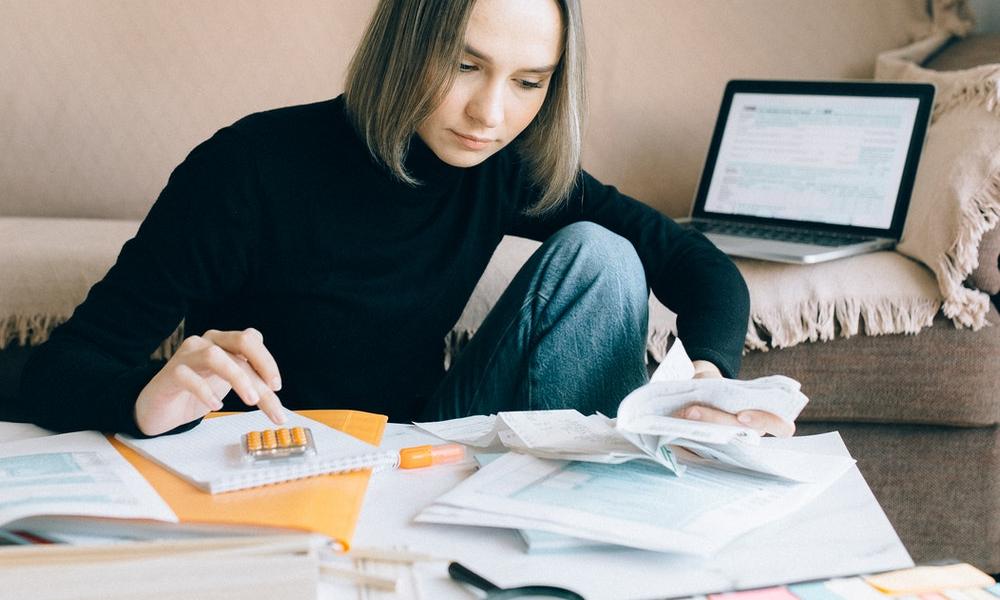 Омские антимонопольщики взялись за листовки, рекламирующие платные услуги по проверке счётчиков 