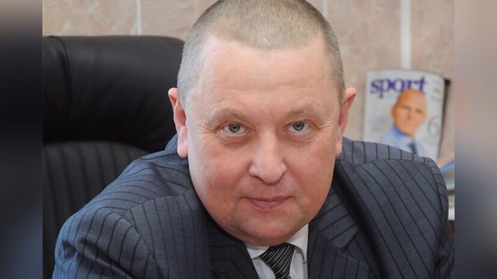 Экс-главу омского Центра игровых видов спорта Сухарева осудят за хищение 5,7 млн рублей и хранение оружия