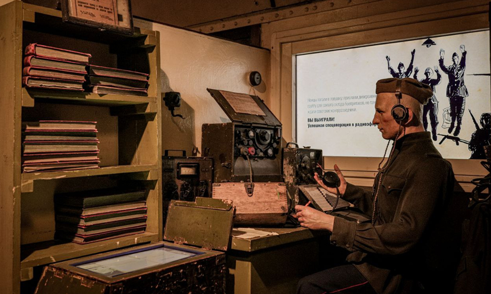 Воспитанники омской воскресной школы посетили выставку «Поезд Победы»