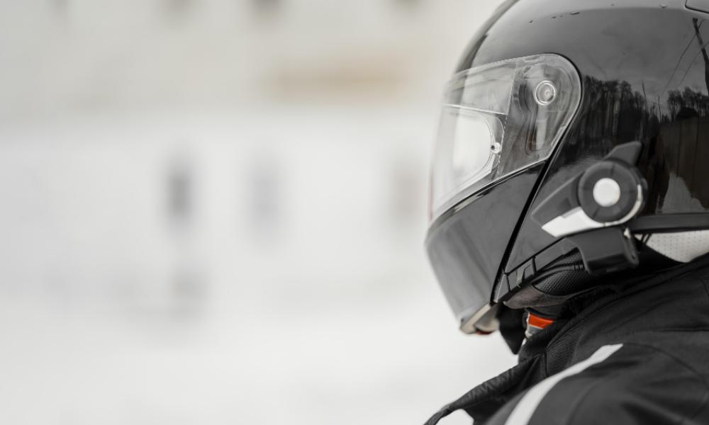 Уличные камеры будут фиксировать мотоциклистов и их пассажиров без шлемов 