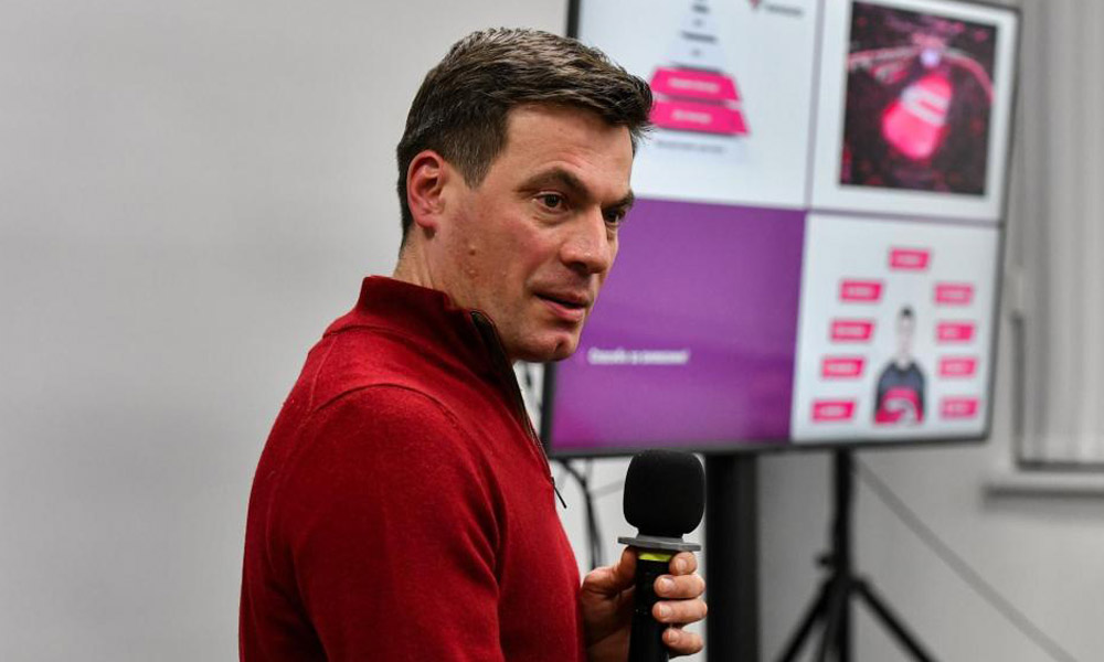 Врач Дмитрий Батушенко покинет омский «Авангард»