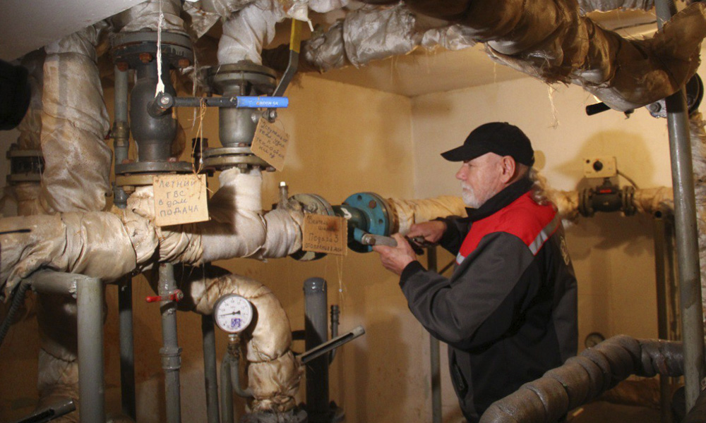 На Левобережье в Омске проверяют работу внутридомовой системы отопления