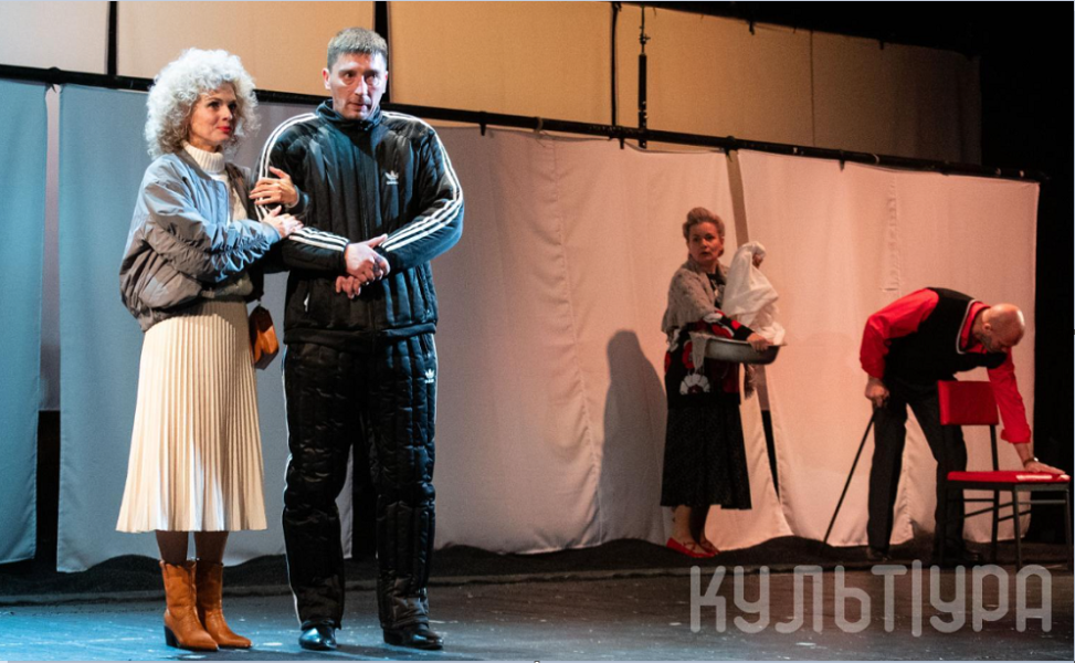 В омском Пятом театре представили спектакль по произведению Василия Шукшина «Калина красная» 18+