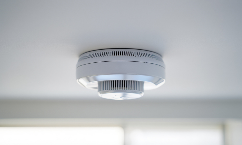 В Омской области закупили более 800 пожарных извещателей для социально незащищённых семей