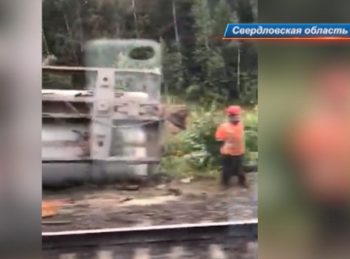 В Омск с опозданием приедет поезд из-за ЧП на железной дороге на Урале
