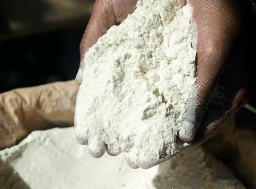 Омич получил посылку с мукой за 37,5 тысяч рублей