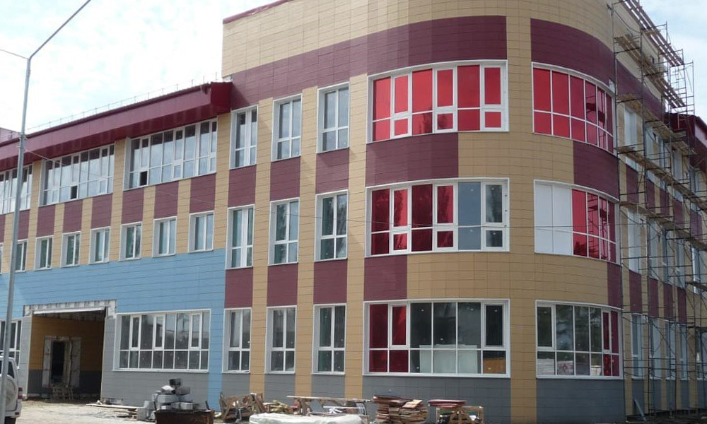 В Омской области подрядчика дисквалифицировали за перенос сроков завершения строительства школы в Горьковском районе