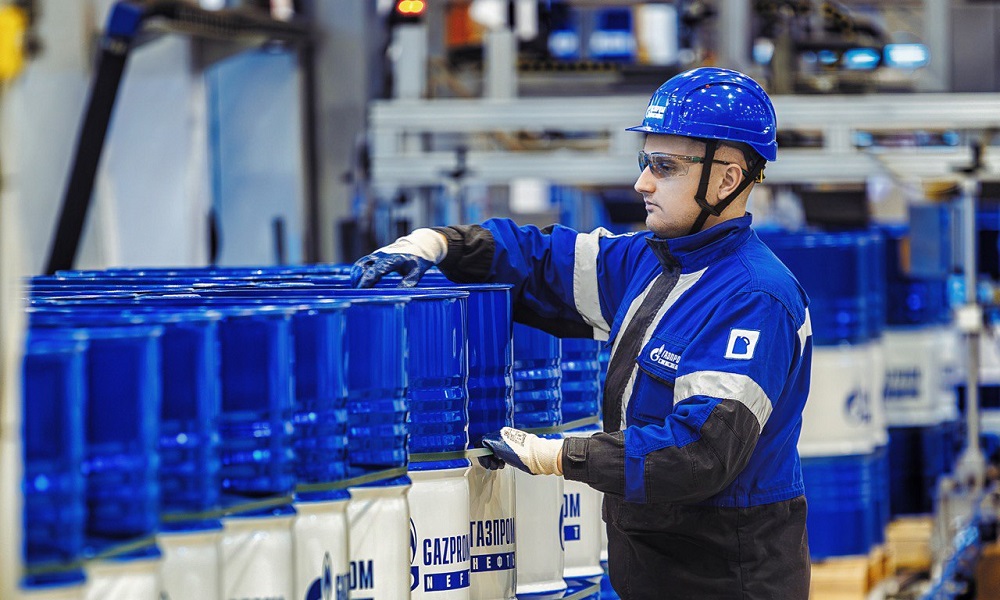 «Газпром нефть» в 2025 году увеличила переработку нефти для производства топлива и других нефтепродуктов почти до 22 млн тонн