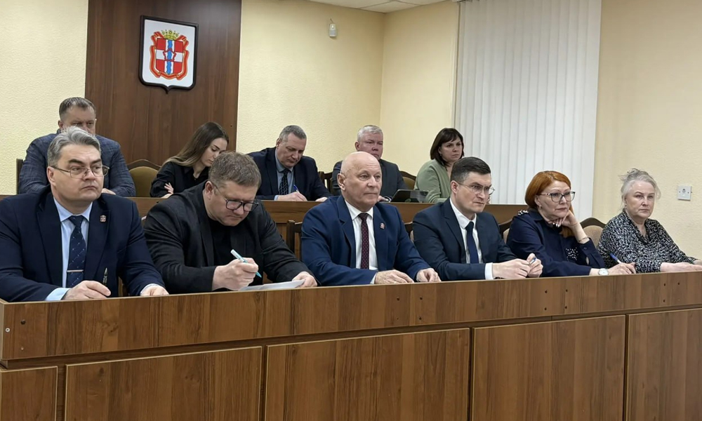 В Омской области обсудили подготовку к весенним полевым работам