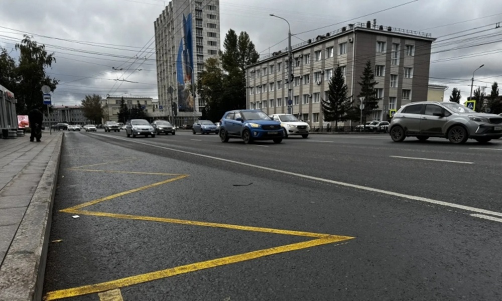 В Омске проверили ход ремонта дороги на Красном Пути