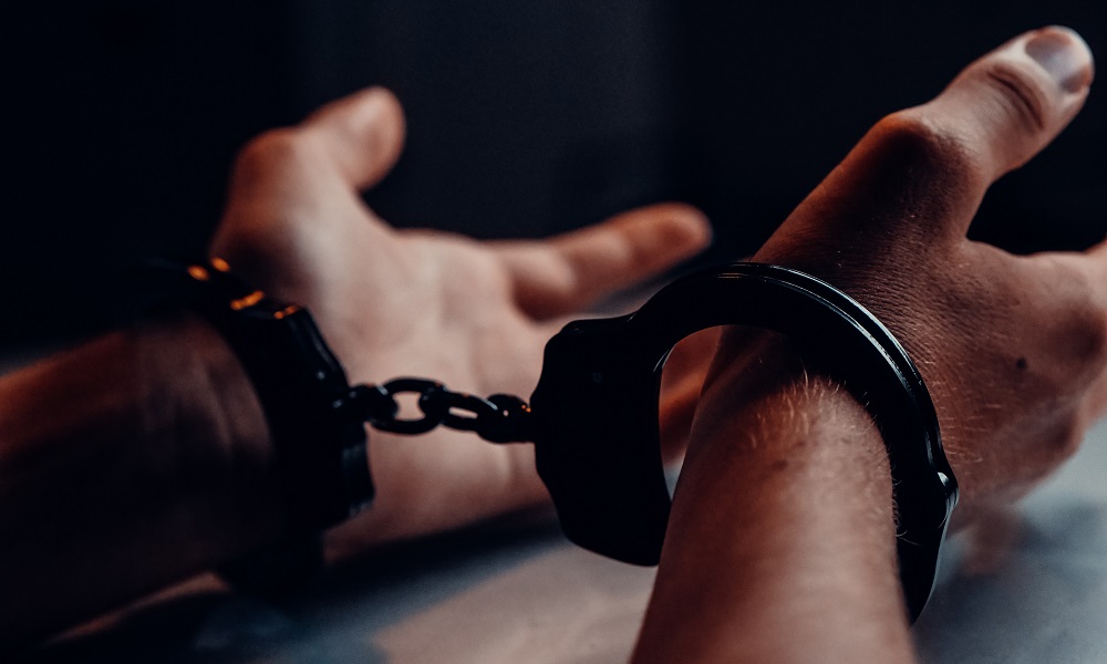 Два омича, угнавшие в состоянии опьянения иномарку, отправятся в колонию