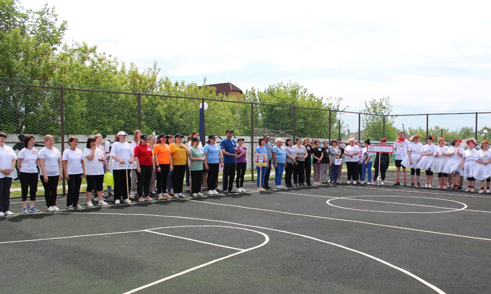 В Исилькуле прошла первая летняя Спартакиада в честь Дня социального работника