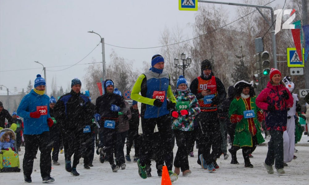 В Омске в Рождественском полумарафоне приняли участие больше тысячи человек
