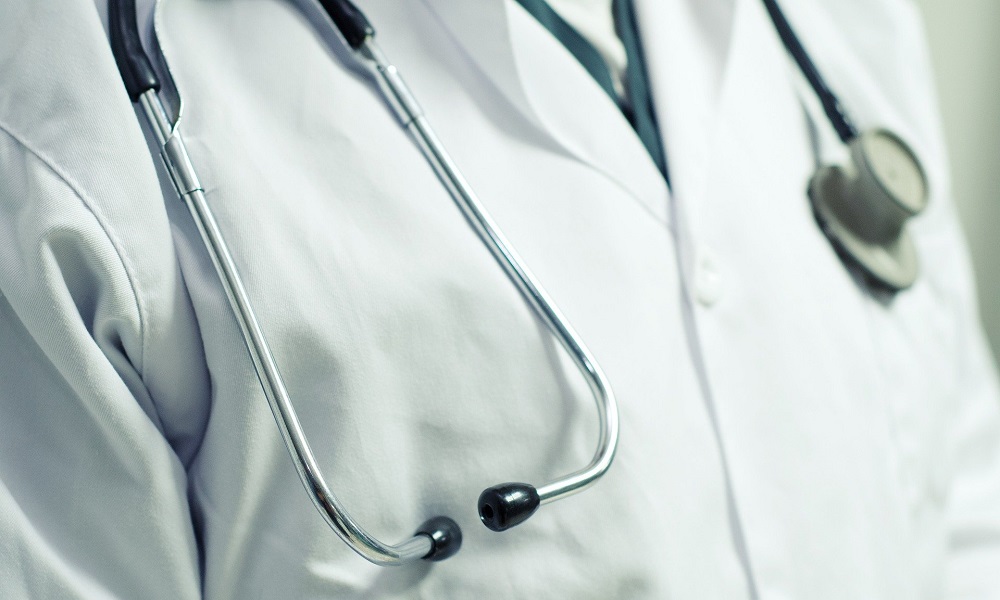 На территории больницы имени Кабанова неизвестные омичи ранили медика [ОБНОВЛЕНО]