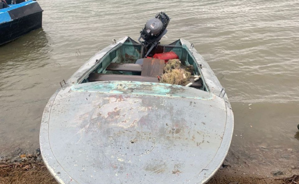 В Омской области нашли лодку, в которой уплыли трое исчезнувших мужчин, поиски людей продолжаются