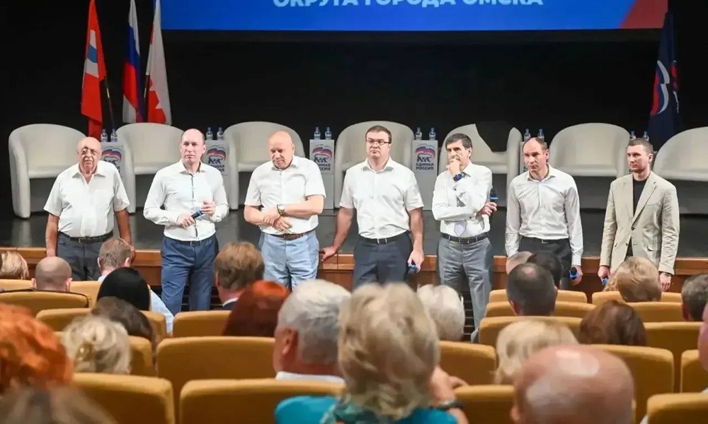 Виталий Хоценко встретился с жителями Октябрьского округа