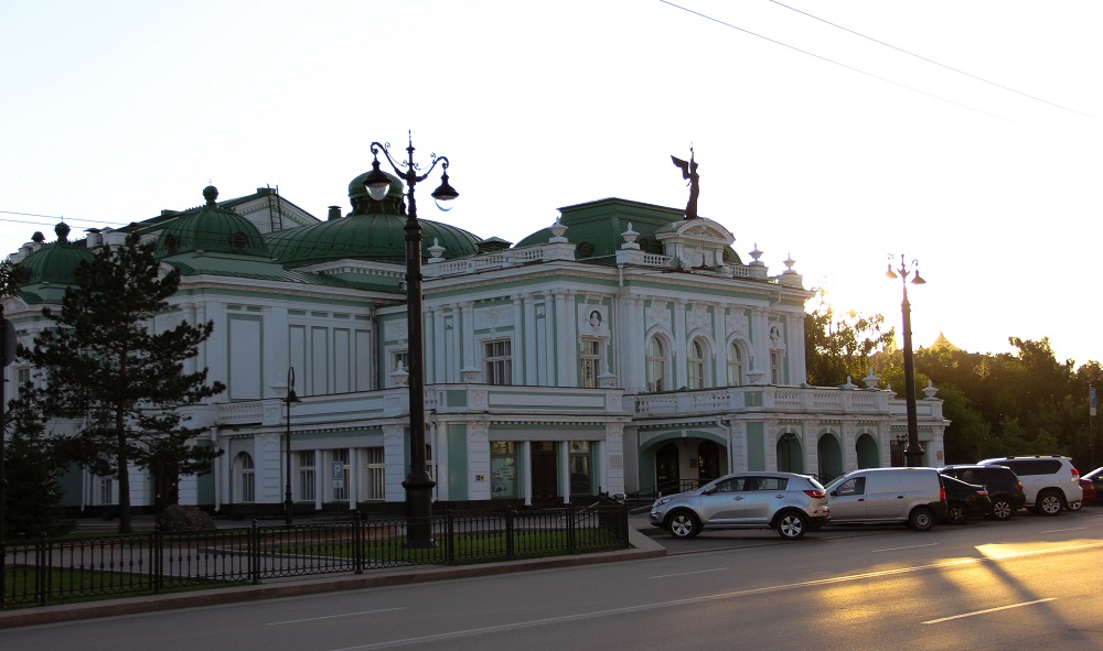 Как поменять билеты на премьеру и  вернуть деньги без чека? Театральная инструкция 12 канала