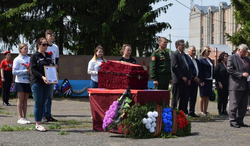 В Больших Уках состоялась церемония захоронения останков бойца Красной Армии