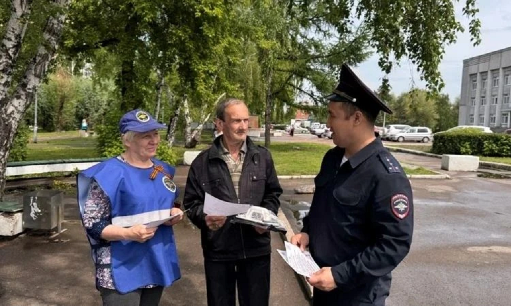 Почти 2 тысячи омичей помогают полиции охранять общественный порядок