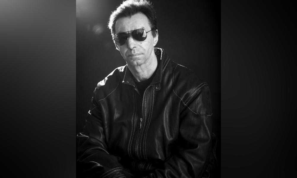 Ушёл из жизни омский рок-музыкант Александр Беломоин