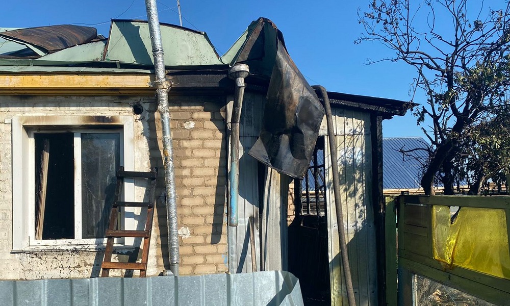 Росгвардейцы спасли из огня 86-летнюю омичку, которая не может передвигаться самостоятельно