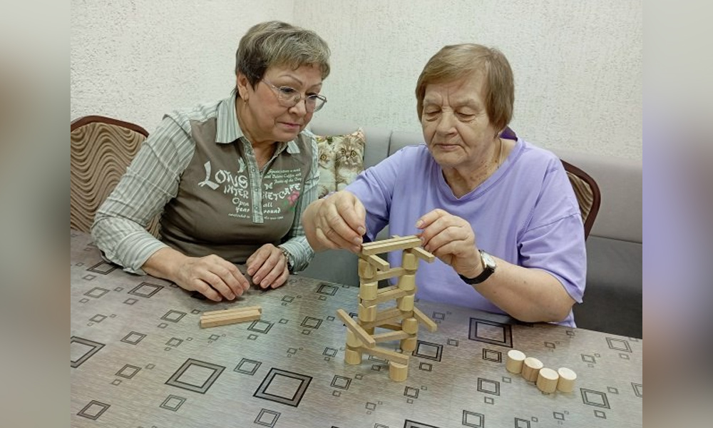 В Тевризском районе открылся клуб настольных игр для пожилых людей