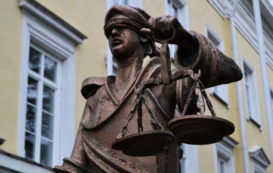 Омская прокуратура обжалует приговор экс-главы Центра игровых видов спорта Сухарева