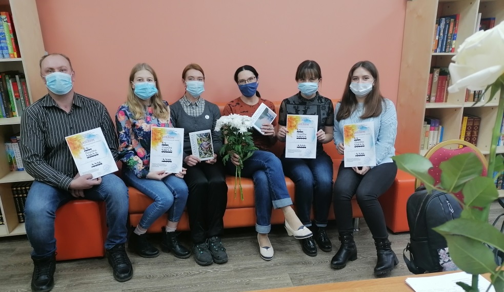 В Омске выйдет сборник стихов и прозы молодых авторов - участников литсеминара "ПарОм"