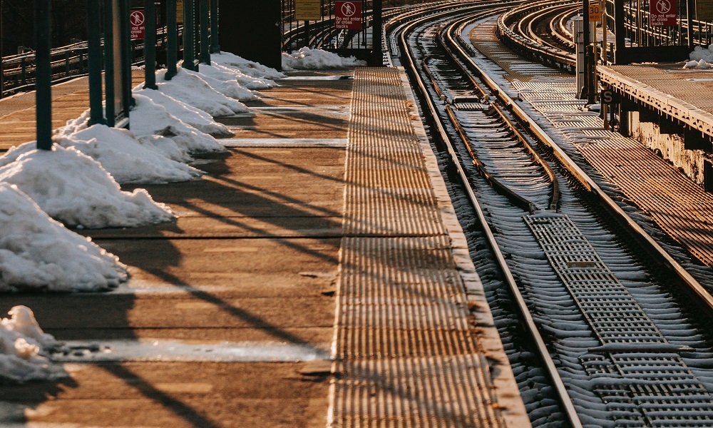 В Омске будут судить мужчин, похитивших 77 тонн железнодорожных рельсов