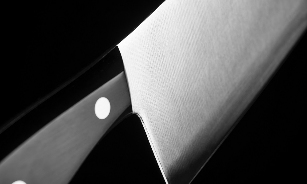 Омичка во время ссоры зарезала собутыльника