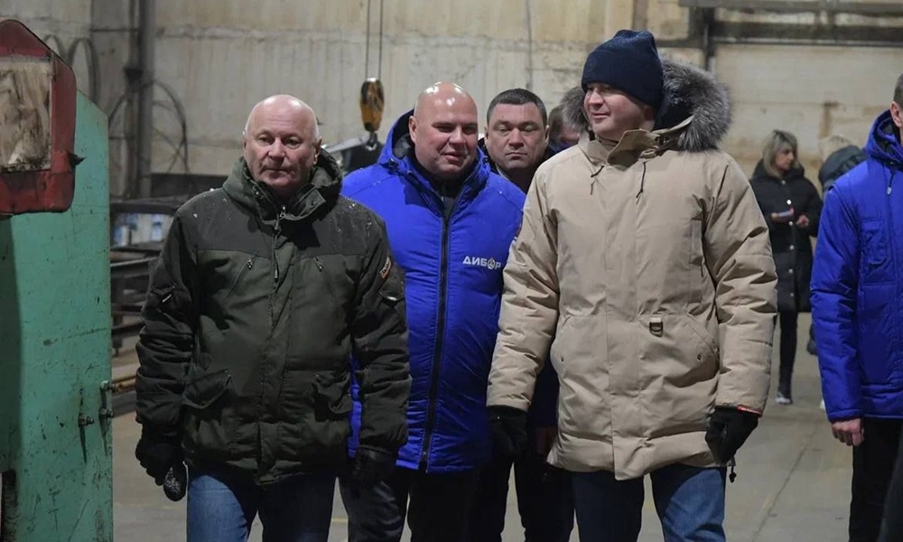 Виталий Хоценко посетил предприятие по изготовлению посевной и почвообрабатывающей техники в Таврическом районе