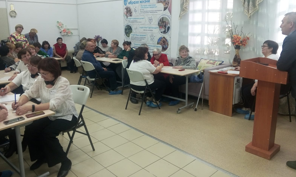 Более 30 пожилых омичей приняли участие в чемпионате «Что? Где? Когда?»