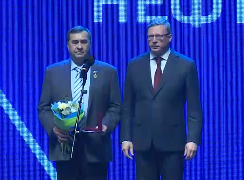 Александр Бурков поздравил омский "Титан" с юбилеем