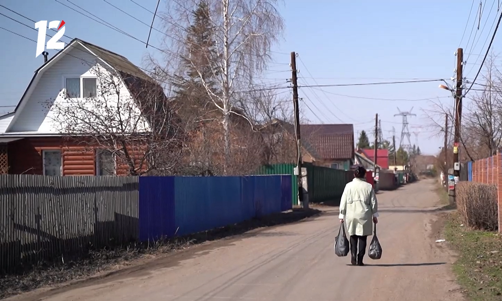 В омском частном секторе на улице 19-я Линия 3 дома признали непригодными для жилья 