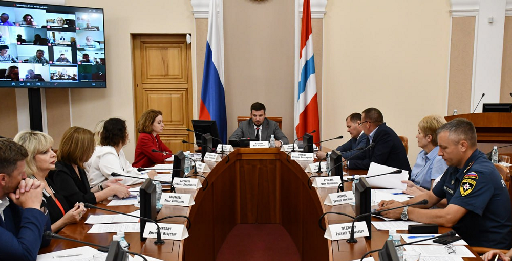 В загородных лагерях Омской области отдохнули больше 13 800 детей