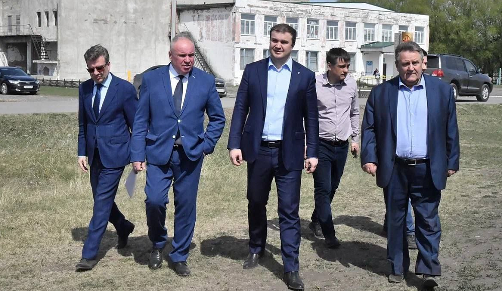 Виталий Хоценко поставил задачу открыть в селе Китерма Крутинского района современный ФАП к сентябрю 2023 года