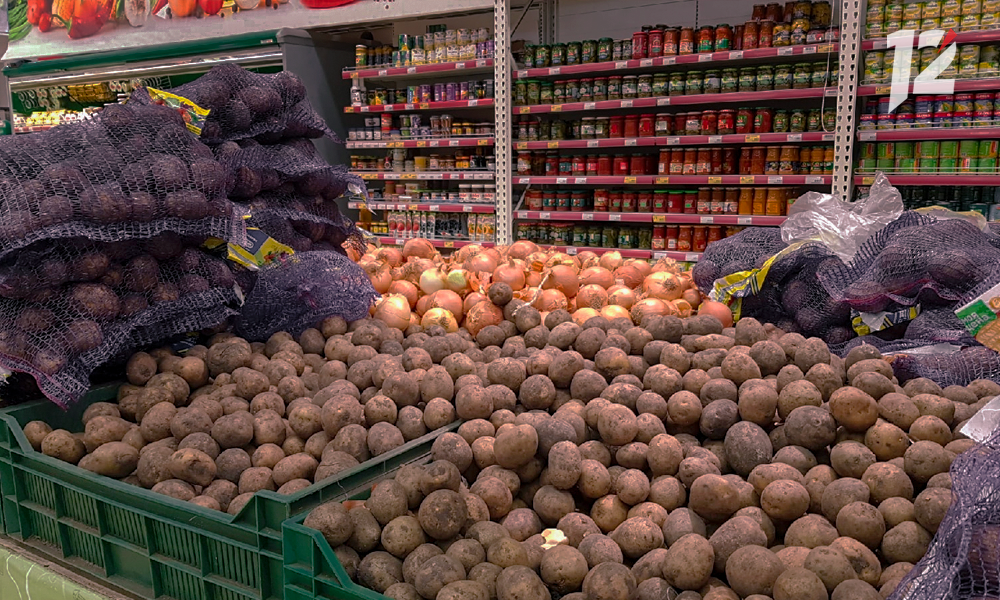 В Омске подорожали помидоры, картофель и молочные продукты 