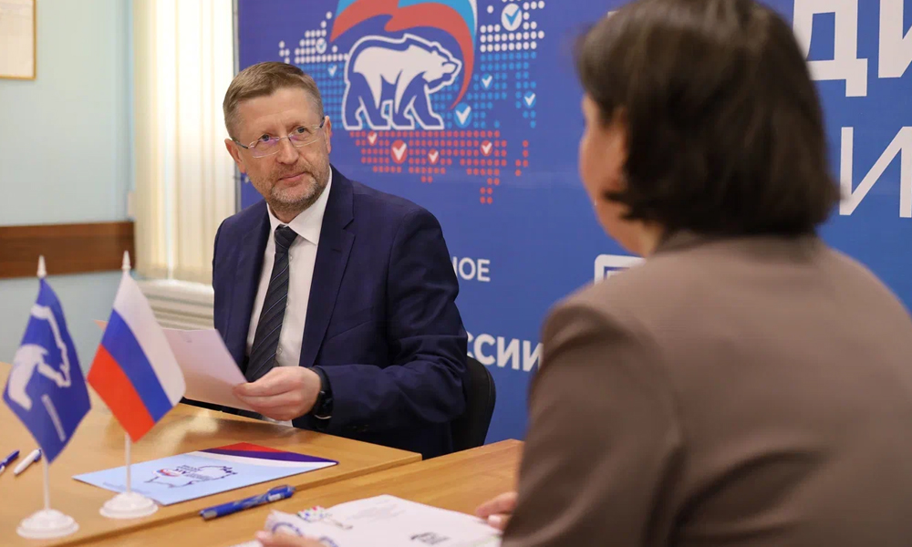 Депутат Евгений Еловик подал документы на предварительное голосование «Единой России»