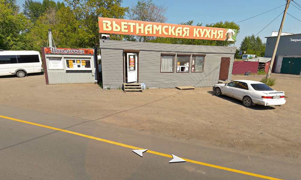 В Омске снесли самовольно установленное кафе с вьетнамской кухней, расположенное на улице Бархатовой